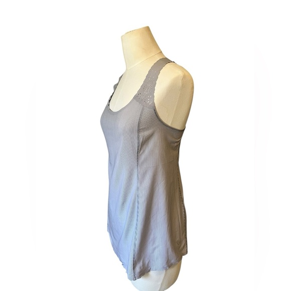 LULULEMON Womens Run A Marathon Laser Cut Lightweight Wee Stripe Singlet Sz 6 - Picture 5 of 8